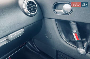 Купе Audi TT 2000 в 
