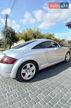 Купе Audi TT 2000 в Гадяче