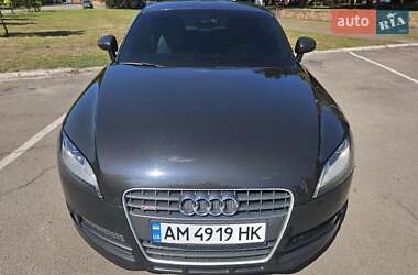 Купе Audi TT 2011 в 