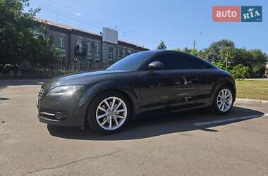 Купе Audi TT 2011 в 