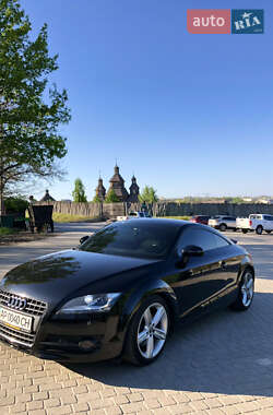 Купе Audi TT 2010 в 