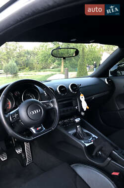 Купе Audi TT 2010 в 