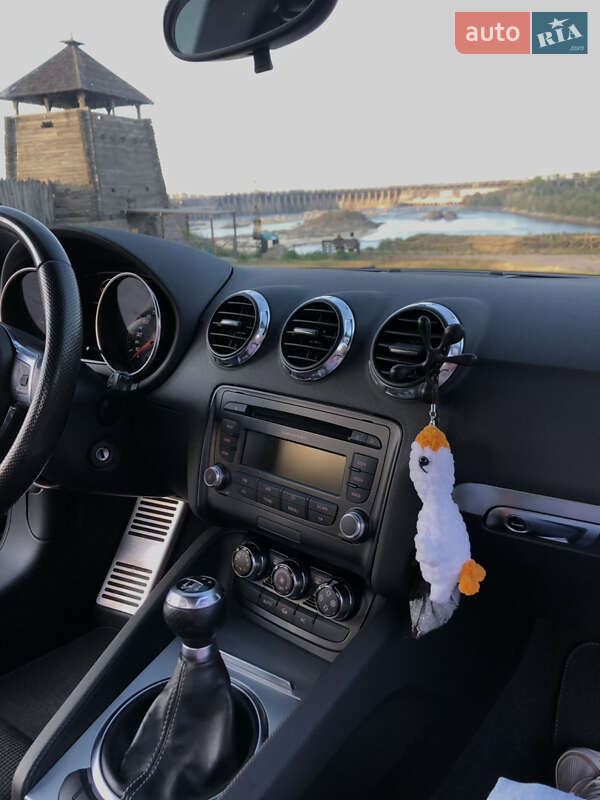 Купе Audi TT 2010 в Дніпрі