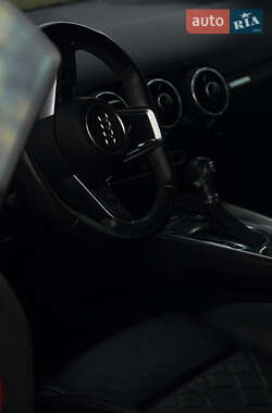Купе Audi TT 2016 в 