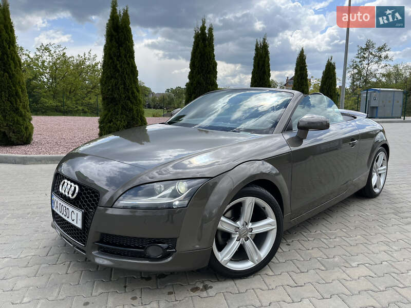 Родстер Audi TT 2010 в 