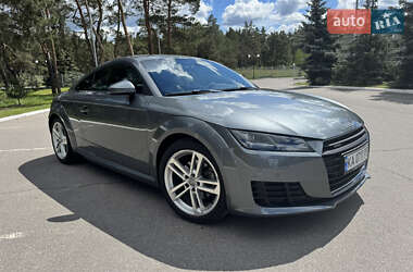 Купе Audi TT 2016 в 