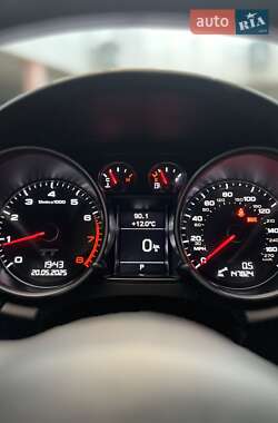 Купе Audi TT 2011 в 