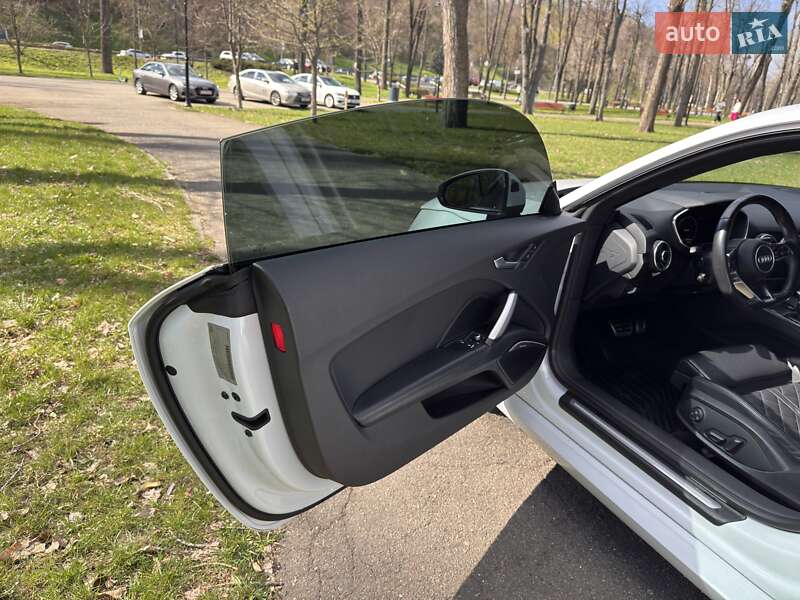 Купе Audi TT 2015 в Киеве