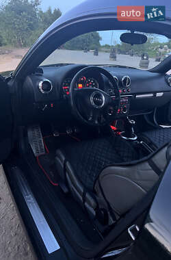 Купе Audi TT 2000 в 