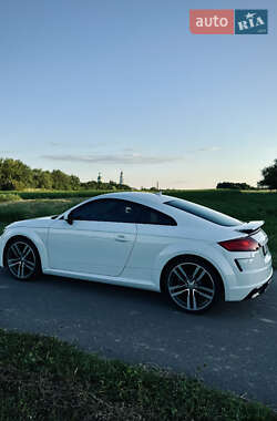 Купе Audi TT 2016 в 