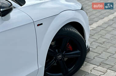 Купе Audi TT 2011 в 
