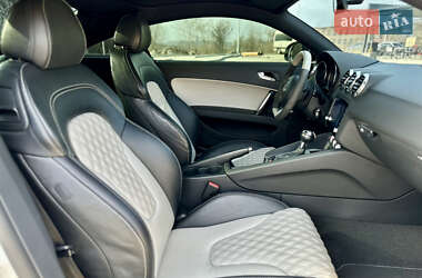 Купе Audi TT 2011 в 