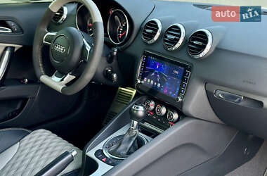 Купе Audi TT 2011 в 