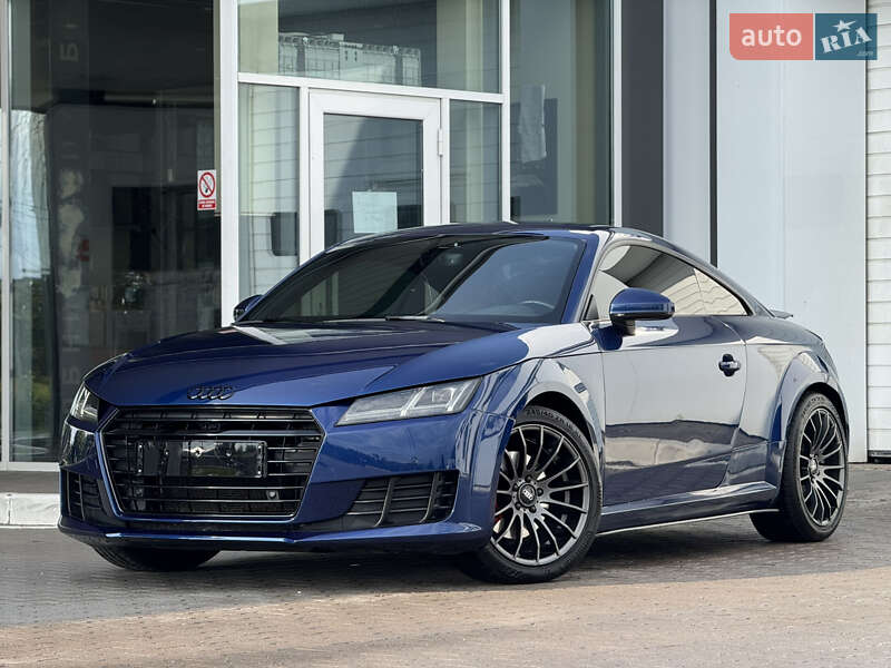 Купе Audi TT 2015 в 