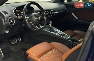 Купе Audi TT 2015 в 