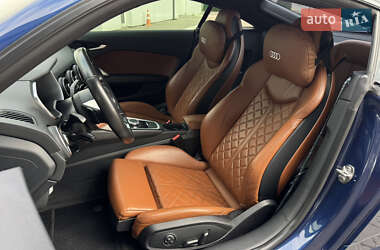 Купе Audi TT 2015 в 