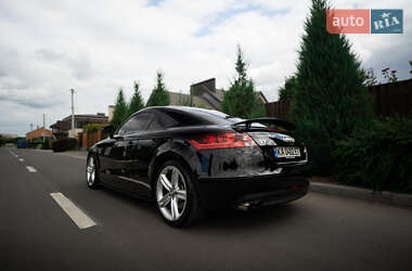 Купе Audi TT 2010 в 