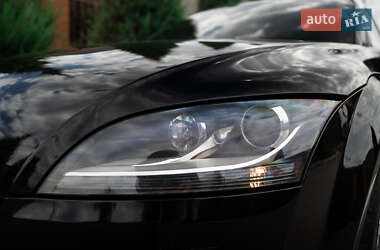 Купе Audi TT 2010 в 