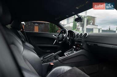 Купе Audi TT 2010 в 