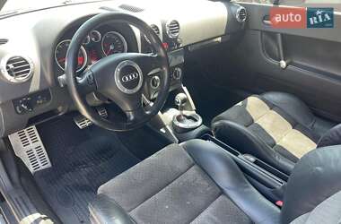 Купе Audi TT 2004 в 
