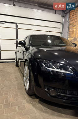 Купе Audi TT 2008 в 