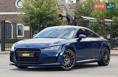 Купе Audi TT 2015 в 
