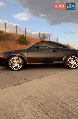 Купе Audi TT 2001 в 