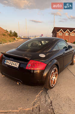 Купе Audi TT 2001 в 