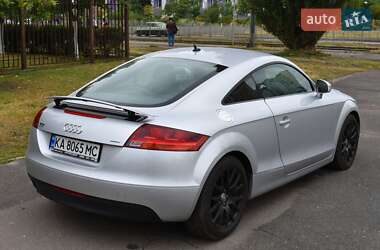 Купе Audi TT 2009 в 