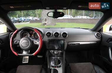 Купе Audi TT 2011 в 