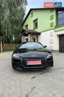 Купе Audi TT 2015 в 