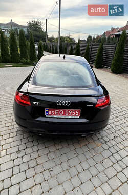 Купе Audi TT 2015 в 