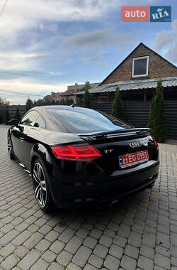 Купе Audi TT 2015 в 