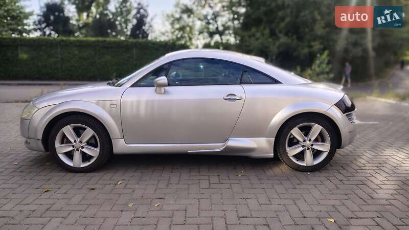 Купе Audi TT 2000 в 