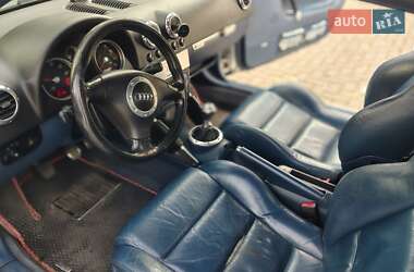 Купе Audi TT 2000 в 