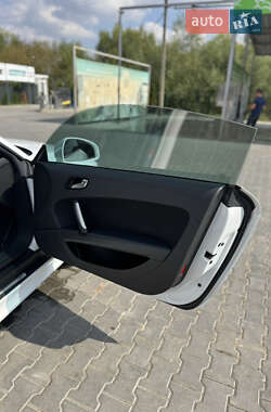 Купе Audi TT 2012 в 