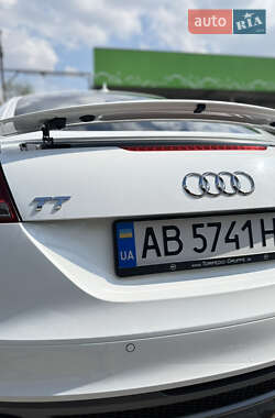 Купе Audi TT 2012 в 