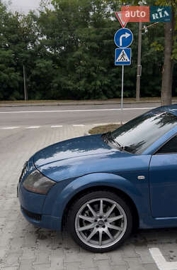 Купе Audi TT 1998 в 
