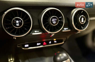 Купе Audi TT 2016 в 