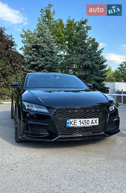Купе Audi TT 2015 в 
