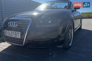 Купе Audi TT 2001 в 