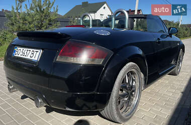 Купе Audi TT 2001 в 