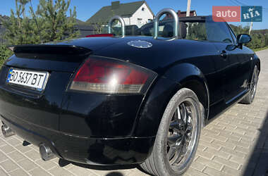 Купе Audi TT 2001 в 