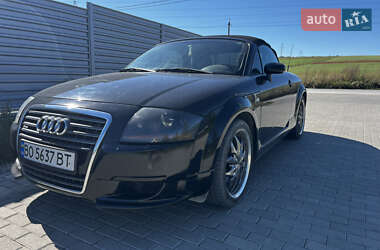 Купе Audi TT 2001 в 