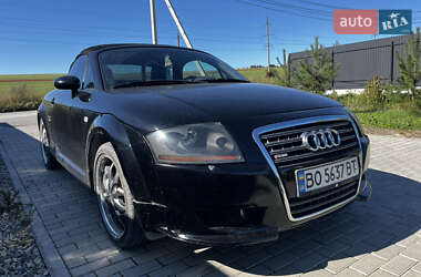 Купе Audi TT 2001 в 
