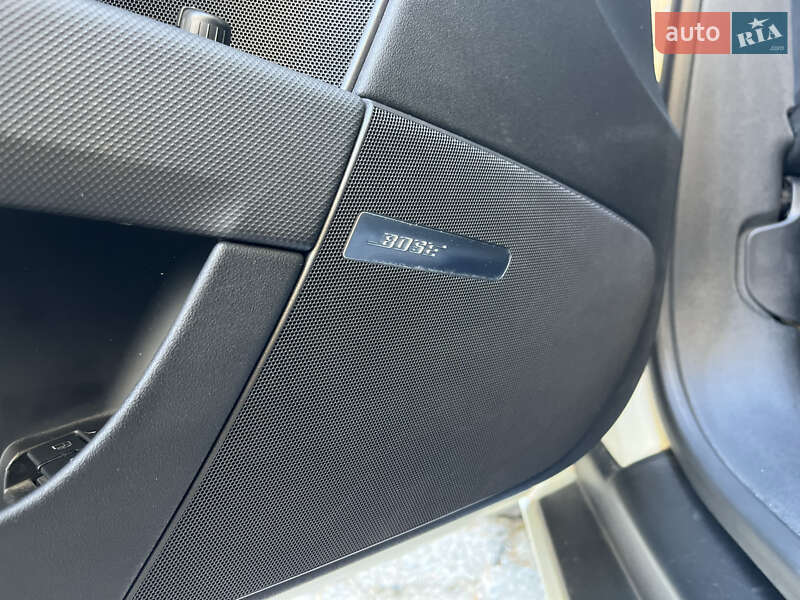 Купе Audi TT 2008 в Киеве фото 10 Купе Audi TT 2008 в Киеве