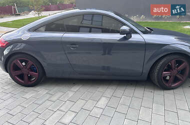 Купе Audi TT 2010 в 