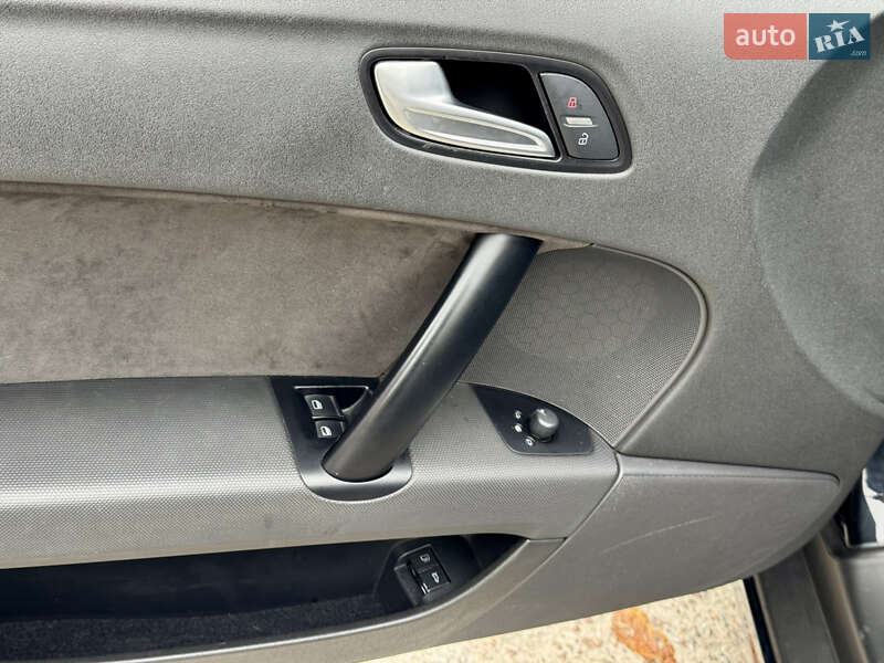 Купе Audi TT 2006 в Києві фото 13 Купе Audi TT 2006 в Києві