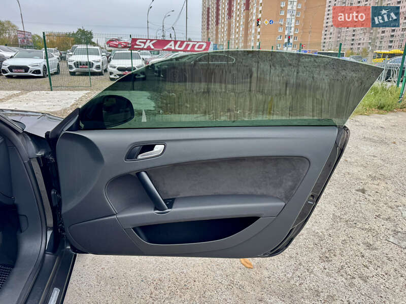 Купе Audi TT 2006 в Києві фото 20 Купе Audi TT 2006 в Києві