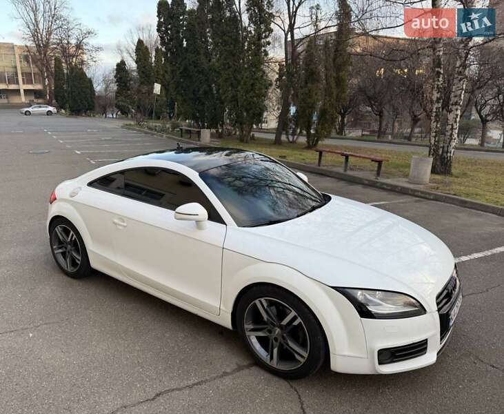 Audi TT 2011 Audi TT 2011